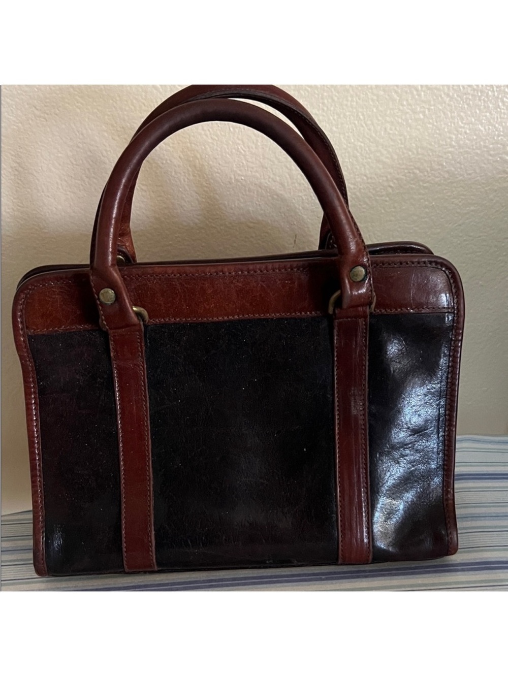 Brahmin Vintage Classic Two-Tone Leather Handbag in Black and Brown